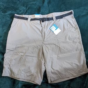 Men Columbia shorts
